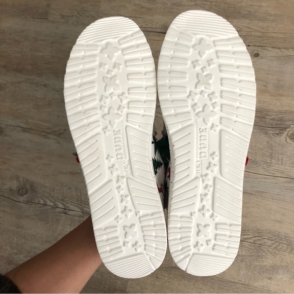 Hey Dude Wally Woodland Buffalo Plaid Christmas Shoes- 12 - Picture 4 of 8
